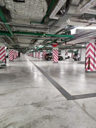 Машиноместо, 13 м²