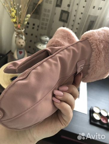 Варежки женские