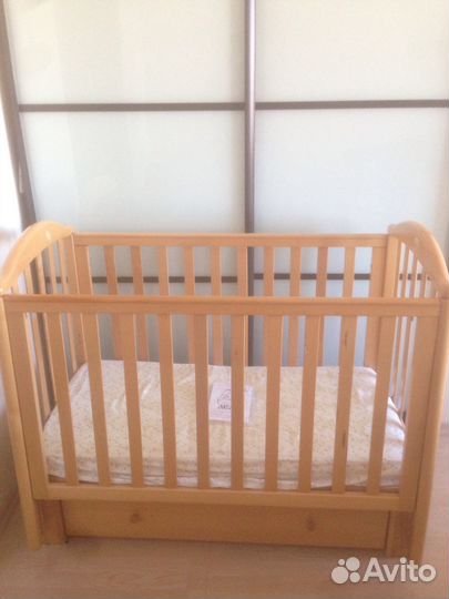 Детская кроватка