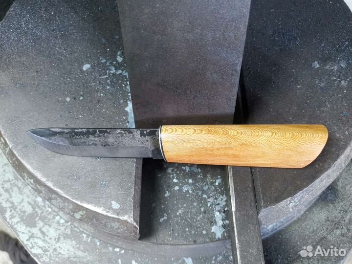 Кованый нож ручной работы
