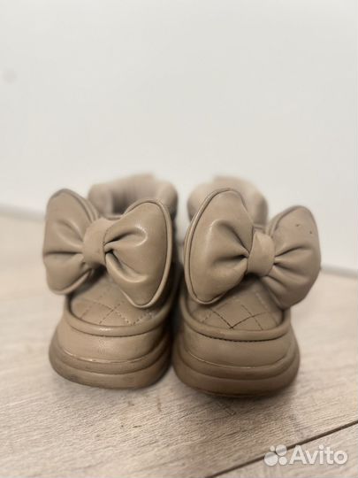 Ботинки демисезонные 23 размер