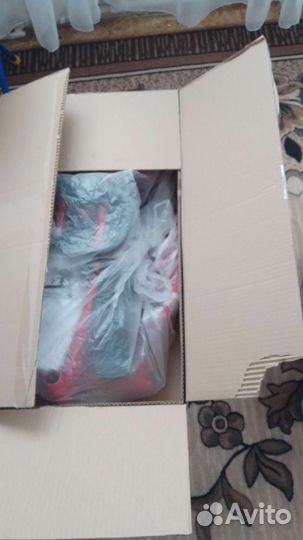 Детский снегокат со спинкой новый