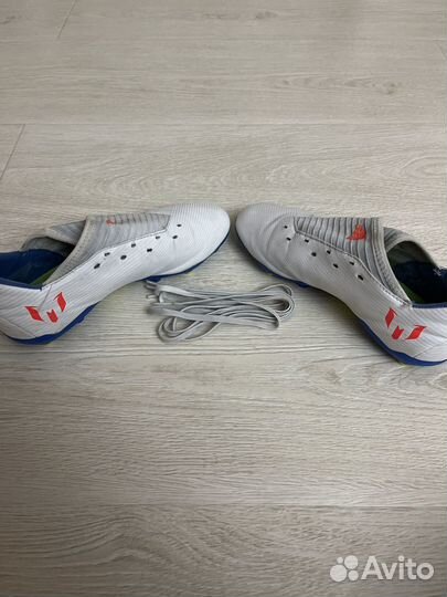 Футбольные бутсы