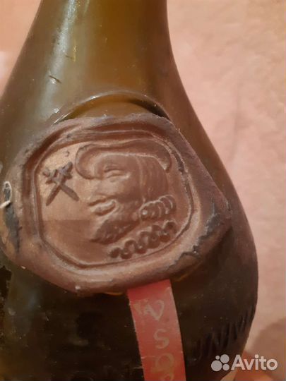 Бутылка пустая Франция в коллекцию