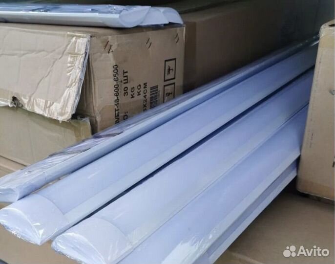 Потолочный линейный светодиодный светильник (LED)