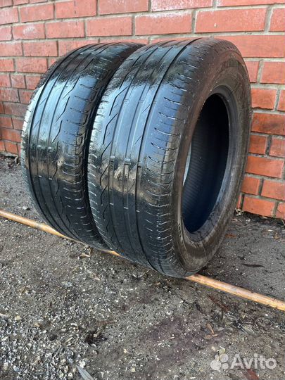 Bridgestone Turanza T001 225/60 R16