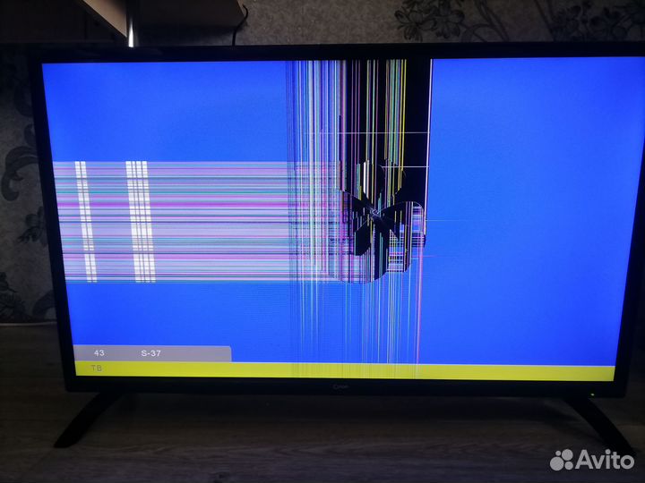 Телевизор на запчасти