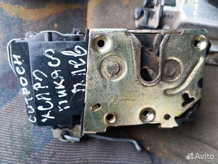 Замок передний левый Ситроен Ксара Пикассо