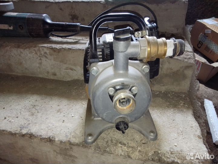 Мотопомпа Hitachi