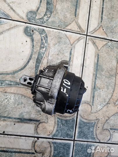 Подушка двигателя BMW F10