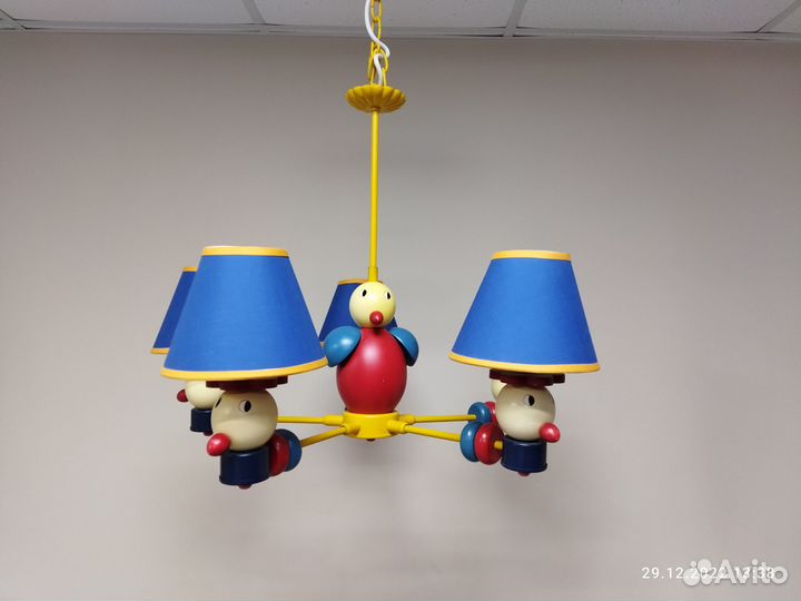 Люстра в детскую 