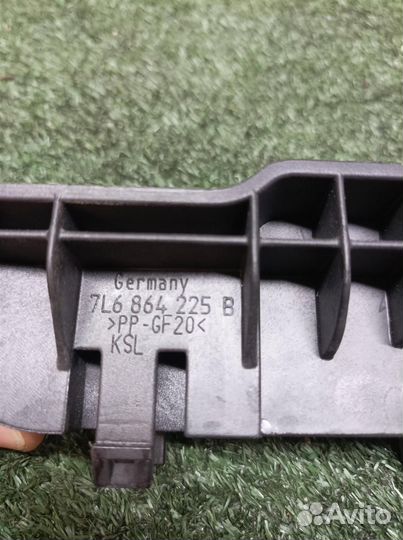 Кронштейн (сопут. товар) VW Touareg 2002-2010