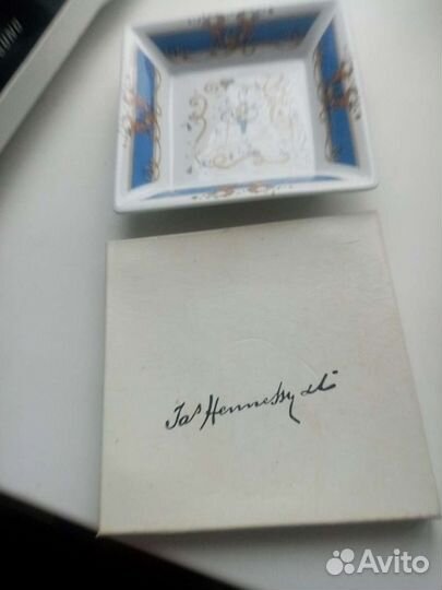 Пепельница хенесси квадратная