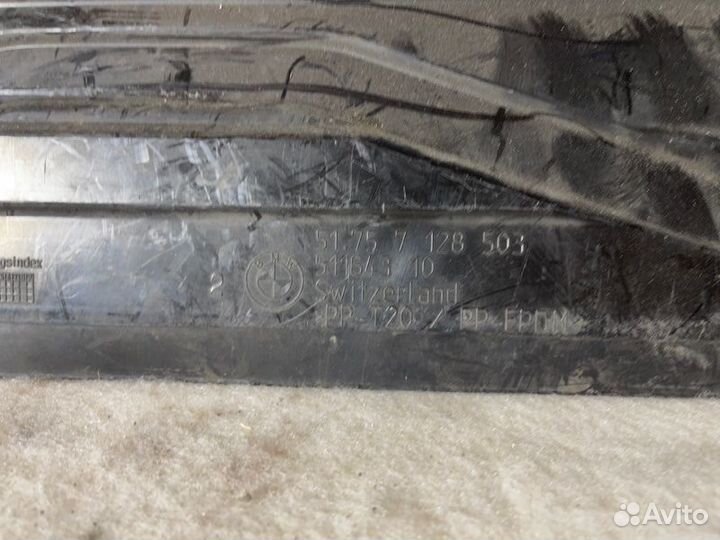 Воздуховод радиатора Bmw 3-Series E90 N52B25A 2005