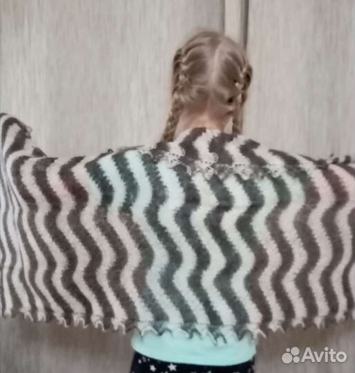 Палантин пуховый ручной работы