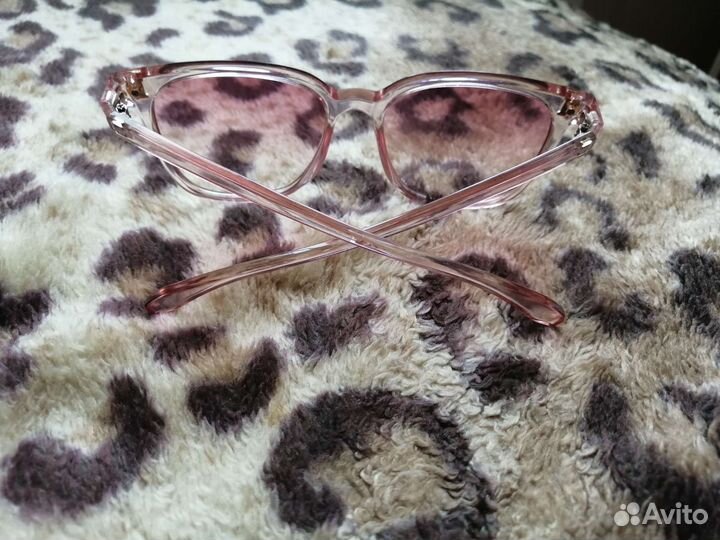 Солнцезащитные очки новые