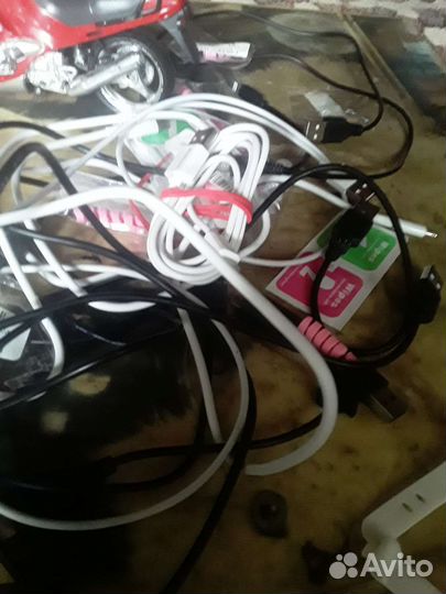 Кабель для зарядки телефона