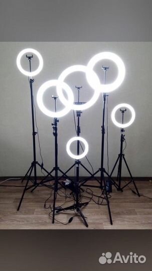 Кольцевая светодиодная лампа