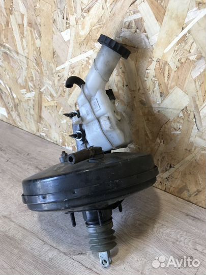 Усилитель вакуумный тормозной, с главным тормозным