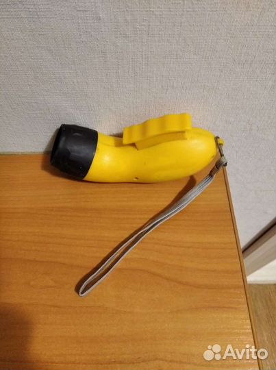 Фонарь ручной подзарядки