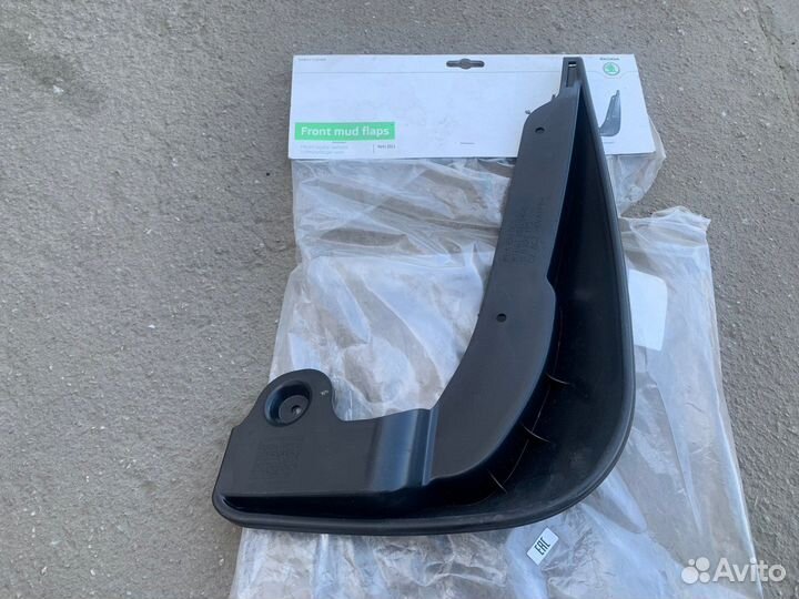 Брызговик передний левый Yeti