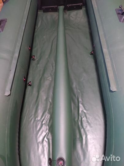 Лодка пилот-М320