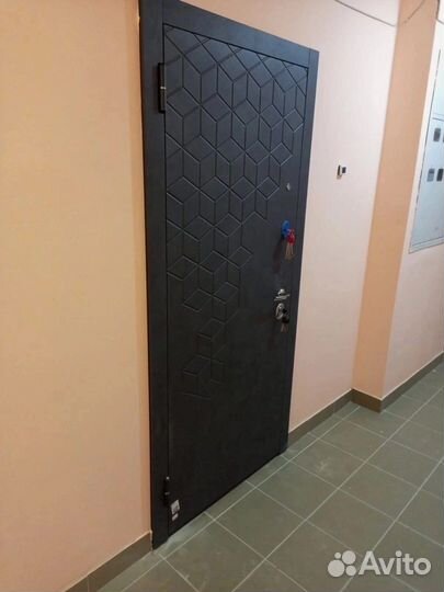 Входные металлические двери новые