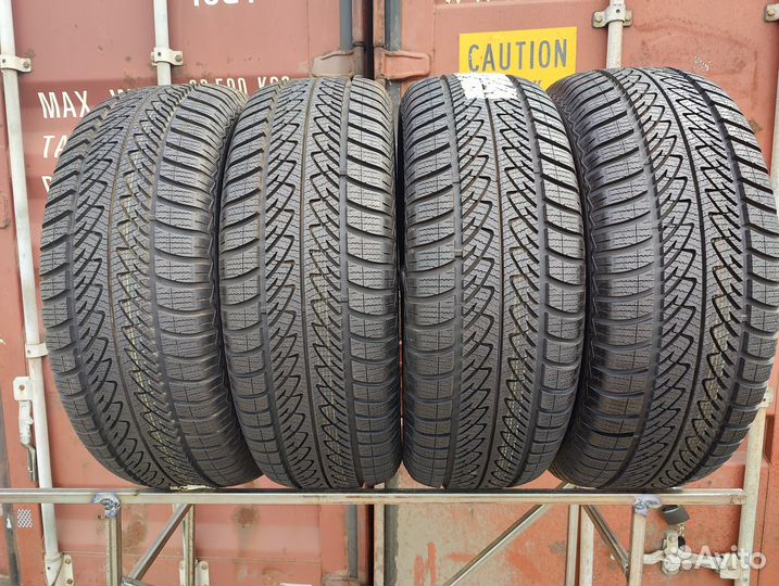 Goodyear UltraGrip 8 Performance 255/60 R18 108H