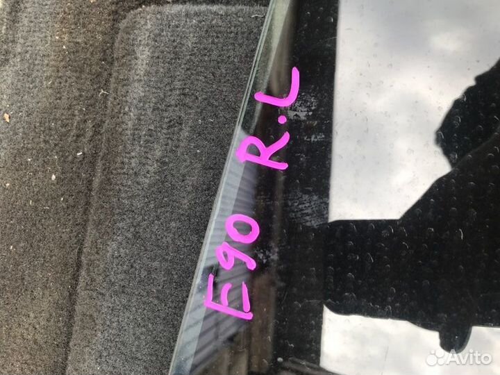 Стекло двери заднее левое Bmw E90