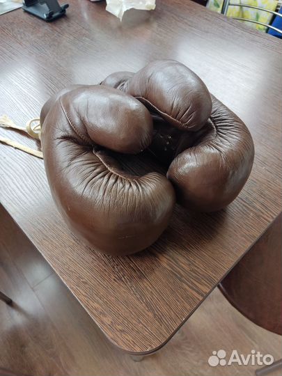 Боксерские перчатки