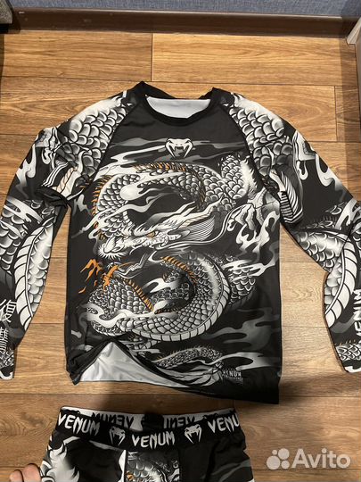 Рашгард venum
