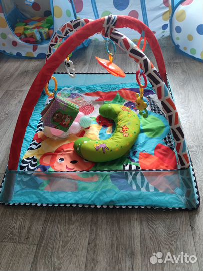 Развивающий коврик