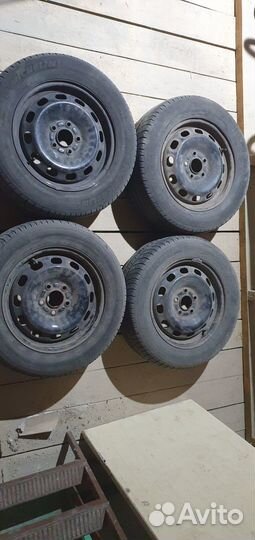 Шины вместе с дисками. Ford focus 2-3