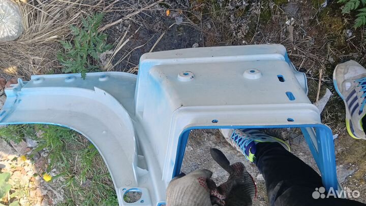 Крыло с подножкой shacman X3000