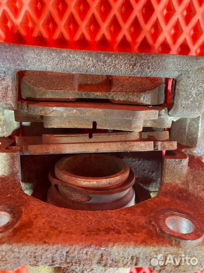 Суппорт тормозной передний правый LADA Largus R90