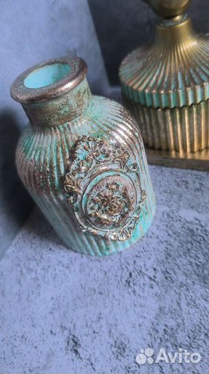 Шкатулка и ваза на подставке