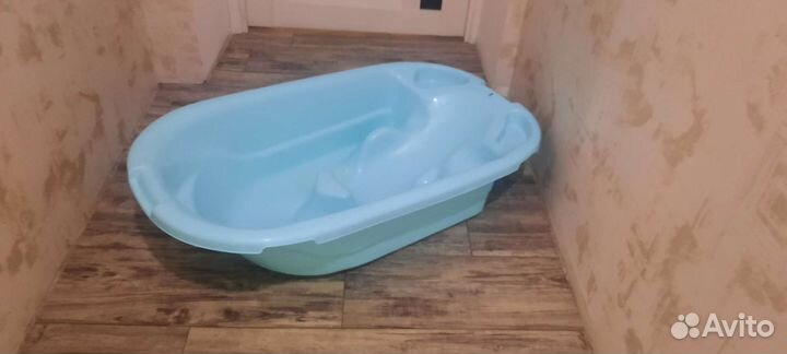 Ванночка для купания с горкой