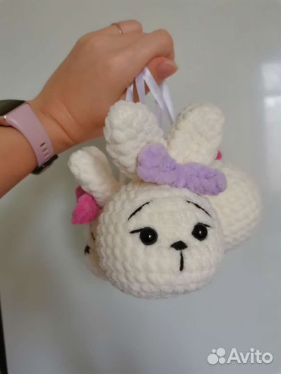 Вязаный зайка ёлочные шары, брелок