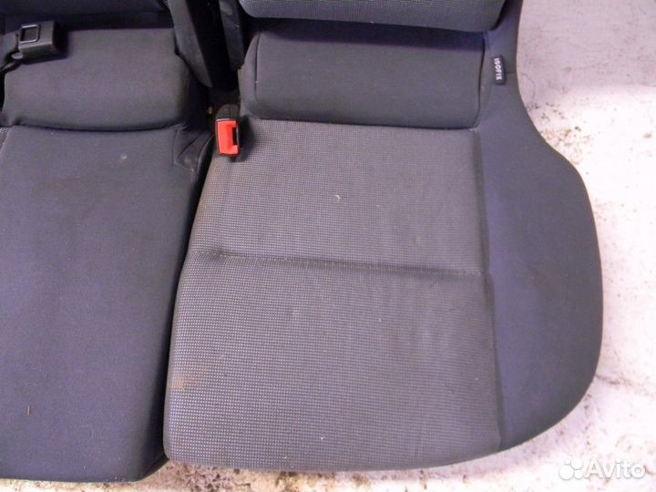 Сиденье заднее Colt (Z3) 2004-2012