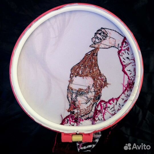 Michael Pitt портрет вышивка