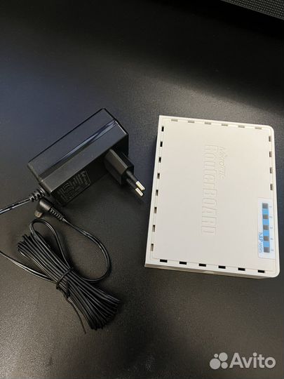 Wi-Fi роутер MikroTik hAP AC lite RB952Ui-5ac2nD