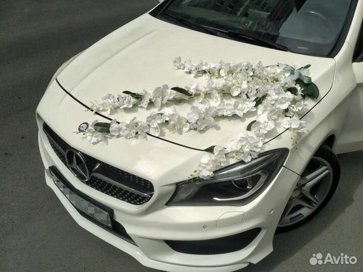 Свадебное украшение на машину