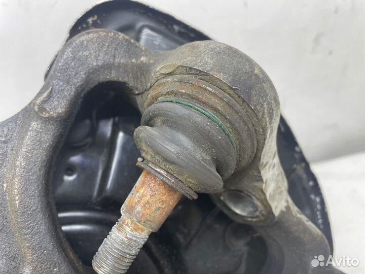 Кулак поворотный передний правый Mercedes-Benz E