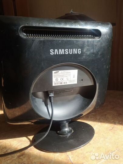 Монитор samsung sync932 BF