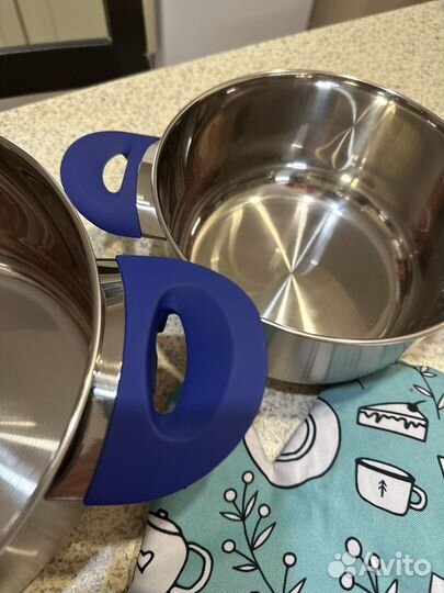 Набор кастрюль новый