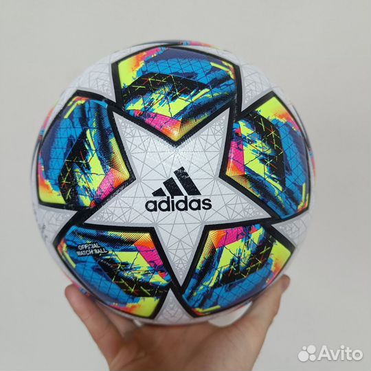 Футбольный мяч adidas лига чемпионов. Новый