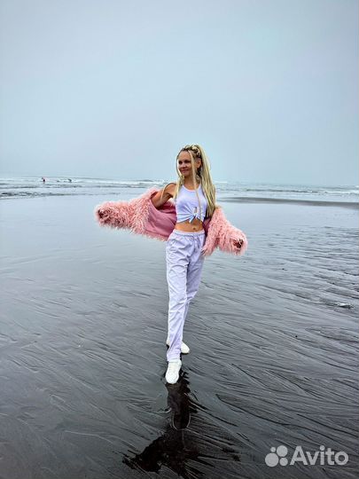 Розовая шуба с искственным мехом