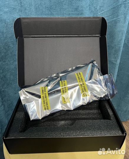 Новая видеокарта Gigabyte GeForce RTX 4070, 12гб