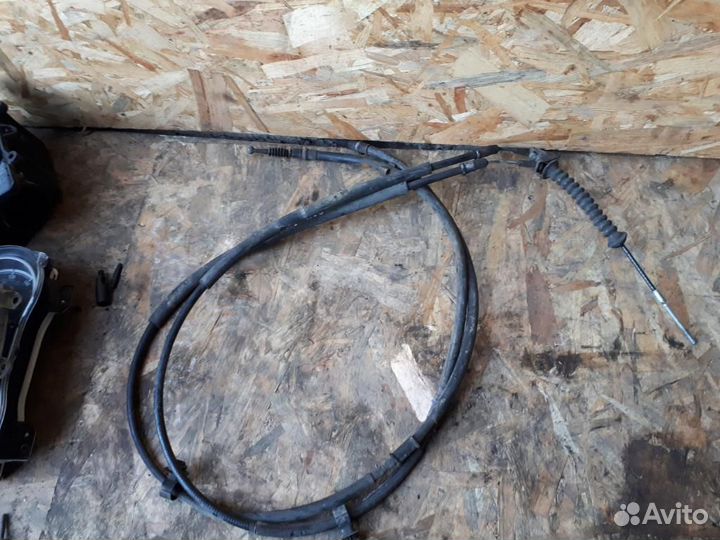 Трос стояночного тормоза Opel Astra H 2004-2014