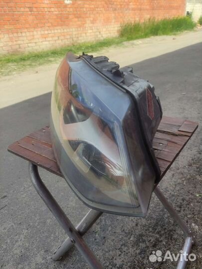 Фара volkswagen polo правая